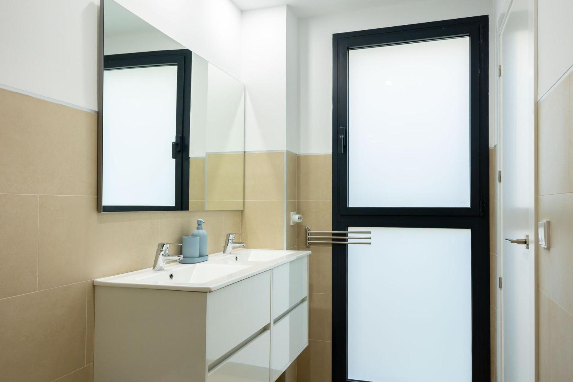 Charming 2 Bedroom Apartment By Torre Del Oro By Ocityzen Sevilla Eksteriør billede
